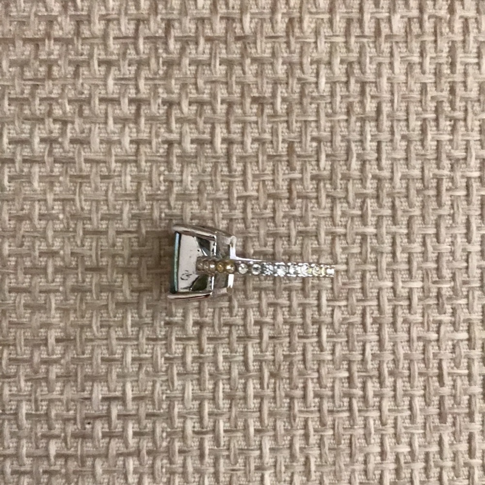 Ring - Picture 3 of 5